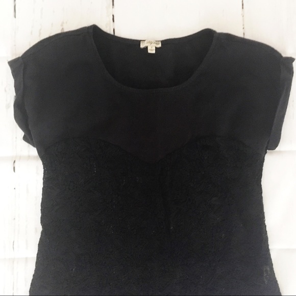 Lily White Black Short Sleeve Crochet Top Size Small - Picture 3 of 6